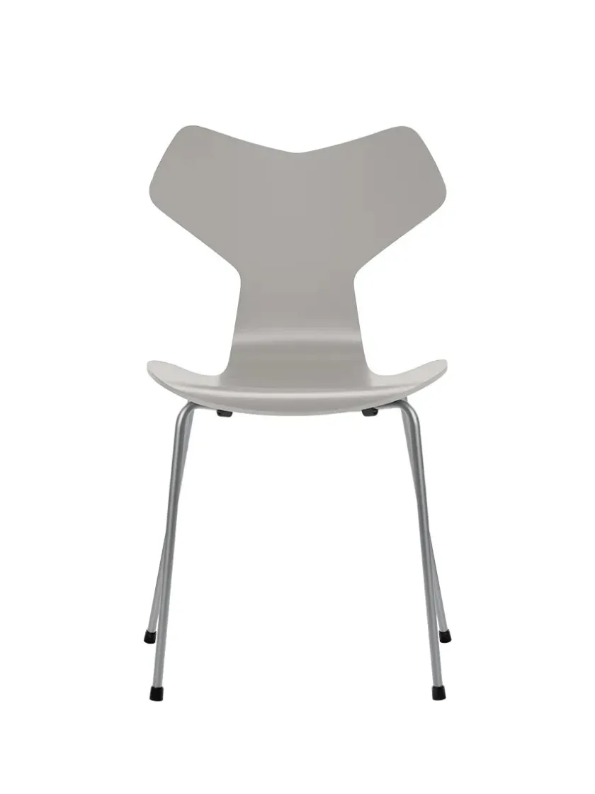 Fritz Hansen Spisebordsstole<3130 Grand Prix stol lakeret af Arne Jacobsen