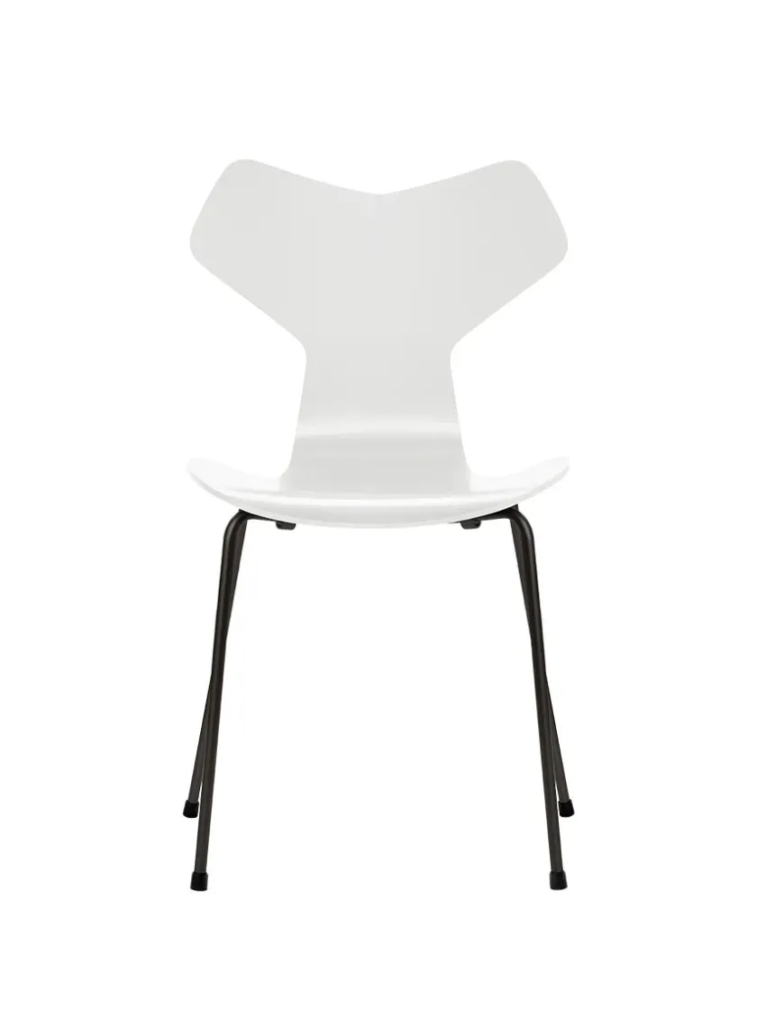 Fritz Hansen Spisebordsstole<3130 Grand Prix stol lakeret af Arne Jacobsen