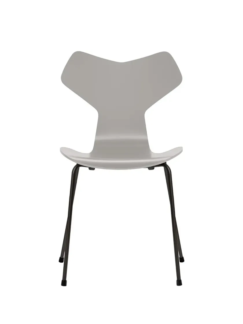 Fritz Hansen Spisebordsstole<3130 Grand Prix stol lakeret af Arne Jacobsen