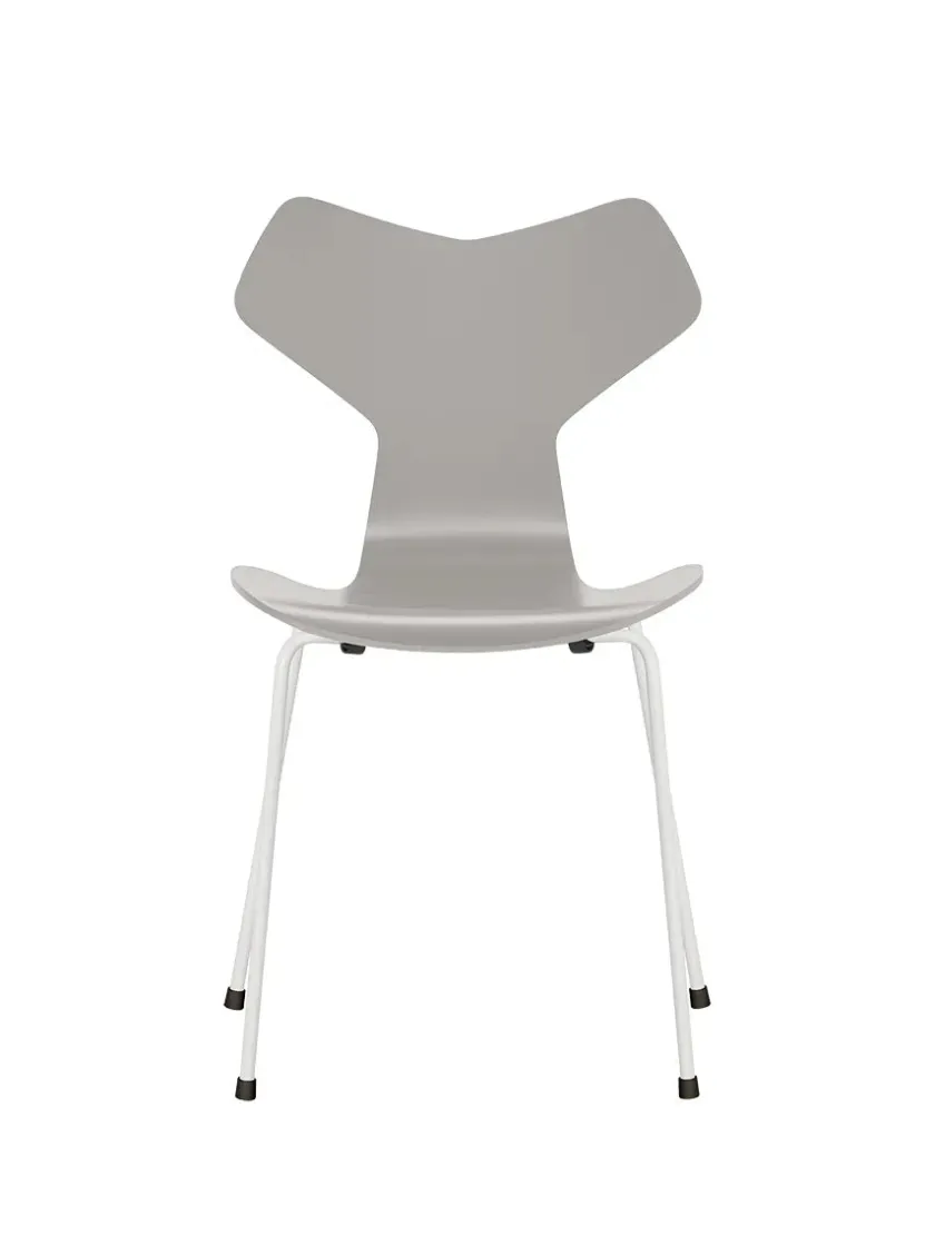 Fritz Hansen Spisebordsstole<3130 Grand Prix stol lakeret af Arne Jacobsen