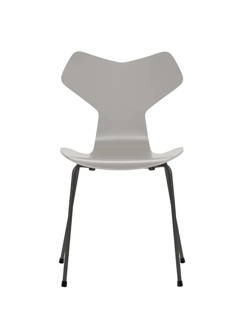 Fritz Hansen Spisebordsstole<3130 Grand Prix stol lakeret af Arne Jacobsen