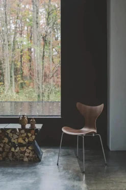 Fritz Hansen Spisebordsstole<3108 Liljen stol i valnød af Arne Jacobsen