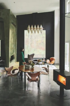 Fritz Hansen Spisebordsstole<3108 Liljen stol i valnød af Arne Jacobsen