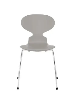 Fritz Hansen Spisebordsstole<3101 Myren Stol lakeret af Arne Jacobsen