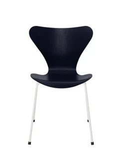 Fritz Hansen Spisebordsstole<3107 Serie 7 stol i farvet ask af Arne Jacobsen