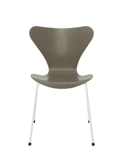 Fritz Hansen Spisebordsstole<3107 Serie 7 stol i farvet ask af Arne Jacobsen