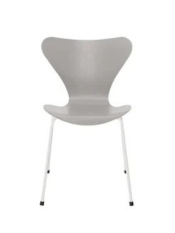 Fritz Hansen Spisebordsstole<3107 Serie 7 stol i farvet ask af Arne Jacobsen