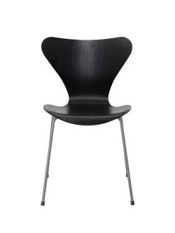 Fritz Hansen Spisebordsstole<3107 Serie 7 stol i farvet ask af Arne Jacobsen