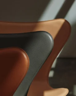 Fritz Hansen Spisebordsstole<3107 Serie 7 stol, Tailored af Arne Jacobsen