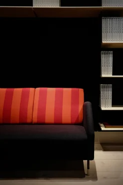 House of Finn Juhl Sofaer<77 Sofa, valnød af Finn Juhl