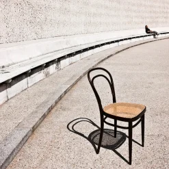 Thonet Spisebordsstole<214 Spisestol, sort fra