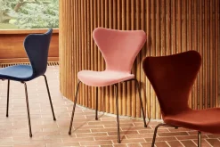 Fritz Hansen Spisebordsstole<3107 Stol, fuldpolstret velour af Arne Jacobsen