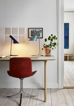 Louis Poulsen Spots<AJ Mini Table Lamp, grey/brass af Arne Jacobsen