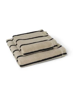 Ferm Living Badeværelsestekstiler<Alee Beach Towel, sand/black fra
