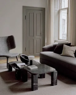 New Works Sofaborde<Atlas Sofabord 820x820, Smoked Oak fra