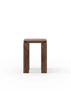 New Works Skamler<Atlas Stool, Smoked Oak fra