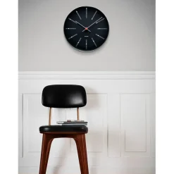 Arne Jacobsen Clocks Gaver Til Ham|Vægure<Bankers club vægur af Arne Jacobsen i sort (Ø: 29)