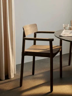 &Tradition Spisebordsstole<Betty TK10 Spisebordsstol, røget eg fra