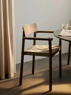 &Tradition Spisebordsstole<Betty TK9 Spisebordsstol, sortlakeret eg fra