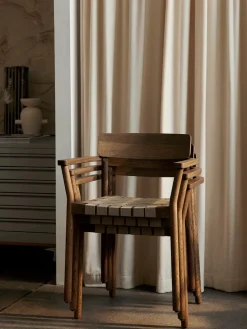 &Tradition Spisebordsstole<Betty TK9 Spisebordsstol, sortlakeret eg fra