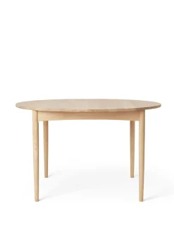 Carl Hansen & Søn Spiseborde<BM0121 Spisebord, sæbebehandlet eg af Børge Mogensen