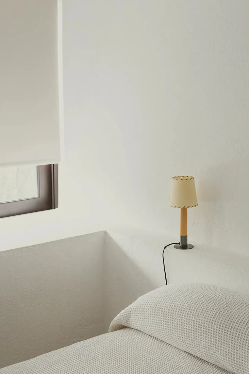 Santa & Cole Spots<Básica M2 Bordlampe fra Santa and Cole