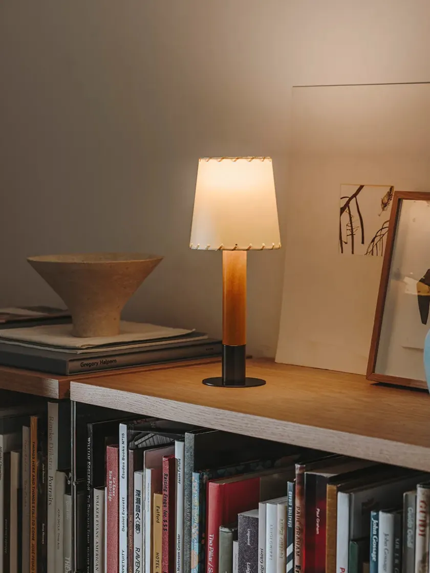 Santa & Cole Spots<Básica M2 Bordlampe fra Santa and Cole