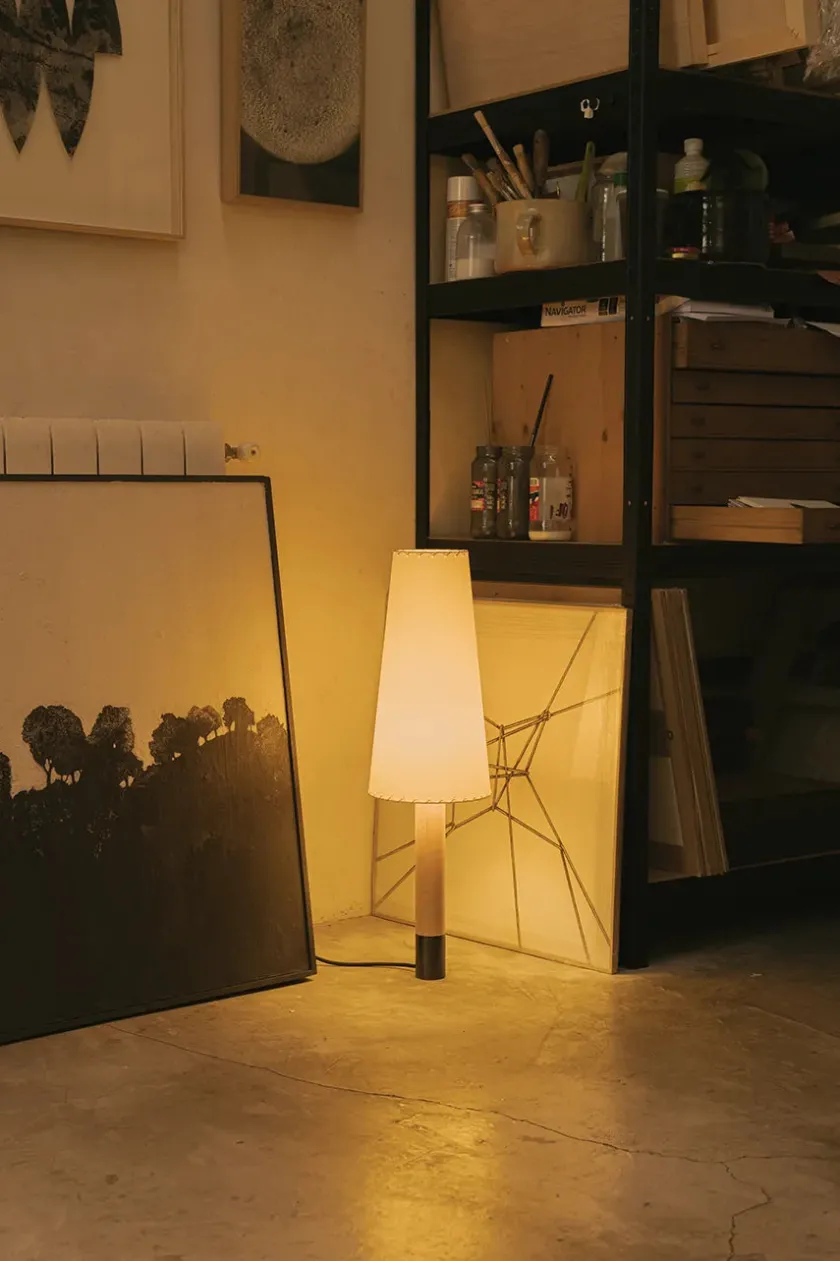 Santa & Cole Spots<Básica M2 Bordlampe fra Santa and Cole