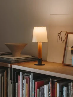 Santa & Cole Spots<Básica Mínima Bordlampe fra Santa and Cole