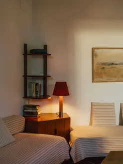 Santa & Cole Spots<Básica Mínima Bordlampe fra Santa and Cole