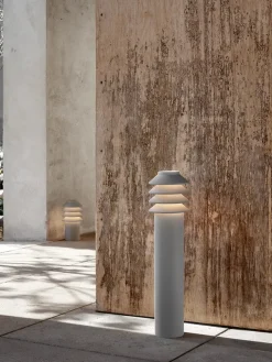 Louis Poulsen Spots|Udendørslamper<Bysted Garden Aluminium, Høj fra