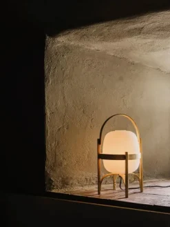 Santa & Cole Spots<Cestita Lampe fra Santa and Cole