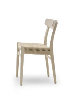 Carl Hansen & Søn Spisebordsstole<CH23 Spisestol, valnød olie med sort flet af Hans J. Wegner