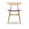Carl Hansen & Søn Spisebordsstole<CH33 Stol, sæbebehandlet eg/sort læder af Hans J. Wegner