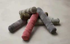 Eilersen Puder Og Plaider|Puder<Crest Pyjamas Pillow, Ø15x74 fra