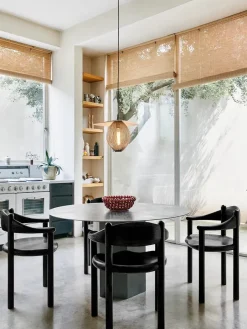 GUBI Spisebordsstole<Daumiller Armchair, black fra