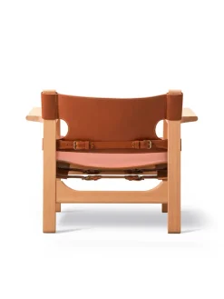 Fredericia Furniture Lænestole<Den Spanske Stol i mørkebrun læder, eg olie af Børge Mogensen