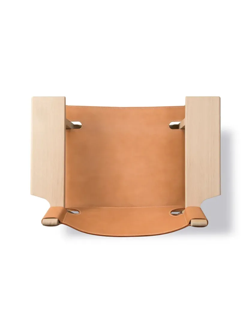 Fredericia Furniture Lænestole<Den Spanske Stol i sort læder, valnød olie af Børge Mogensen