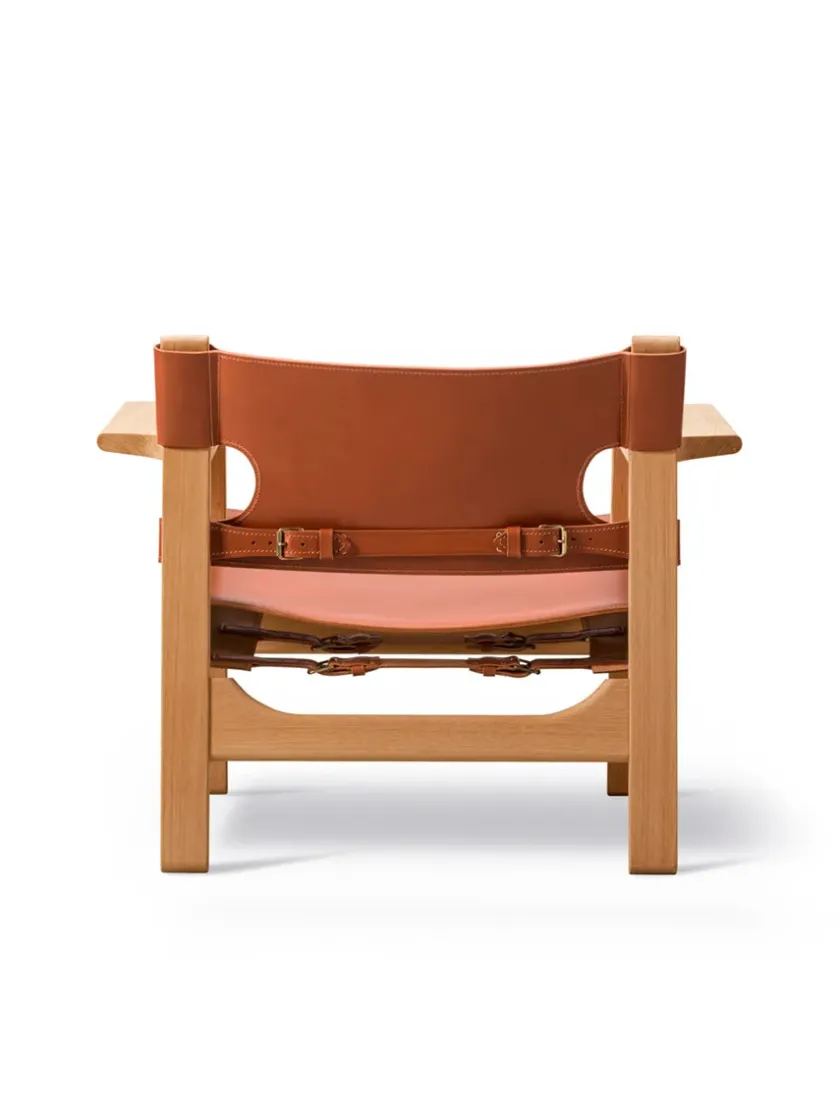 Fredericia Furniture Lænestole<Den Spanske Stol i sort læder, eg olie af Børge Mogensen