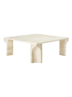 GUBI Sofaborde<Doric Coffee Table 80 x 80 cm, Neutral White Travertine fra
