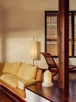 Santa & Cole Gulvlamper|Spots<Dórica Gulvlampe fra Santa and Cole