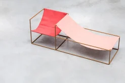 Valerie Objects Sofaer<Duo Seat, red/pink fra