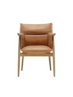 Carl Hansen & Søn Spisebordsstole<E005 Embrace Chair af EOOS