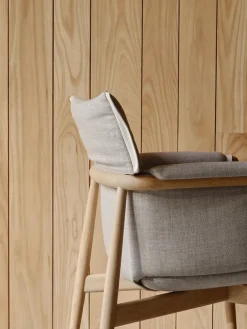Carl Hansen & Søn Spisebordsstole<E005 Embrace Chair af EOOS