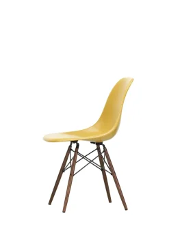 Vitra Spisebordsstole<Eames Fiberglass Chair DSW, mørkbejdset ahorn fra