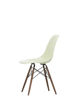 Vitra Spisebordsstole<Eames Fiberglass Chair DSW, mørkbejdset ahorn fra