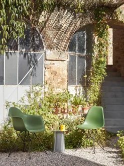 Vitra Spisebordsstole<Eames Plastic Armchair DAR, sort pulverlakering fra