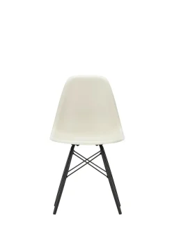 Vitra Spisebordsstole<Eames Plastic Side Chair DSW, sortlakeret ahorntræ fra