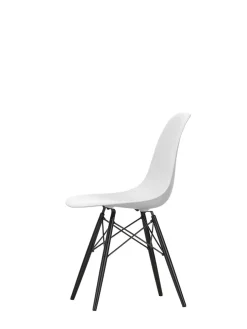 Vitra Spisebordsstole<Eames Plastic Side Chair DSW, sortlakeret ahorntræ fra
