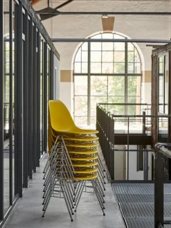 Vitra Spisebordsstole<Eames Plastic Side Chair DSS, stabelbar fra